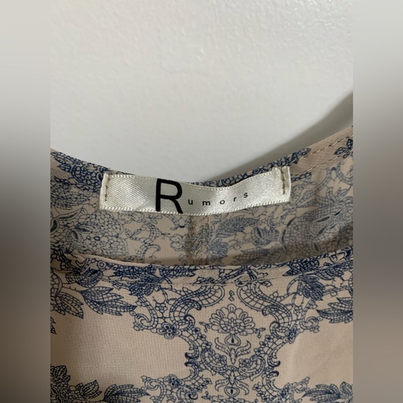 Rumors - Picture 6 of 7